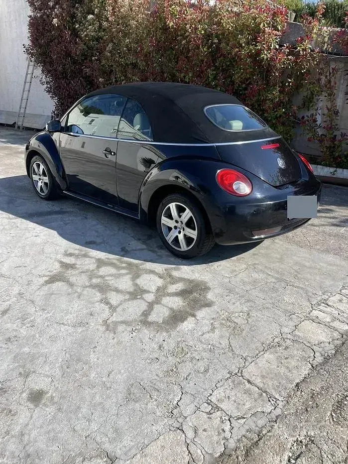 Usata VW New Beetle 105 CV (77 kW) 2007 Nero Utilitaria