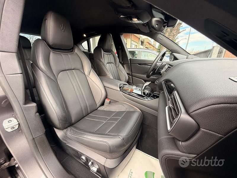 Usata Maserati Levante 430 CV (316 kW) 2022 Grigio SUV