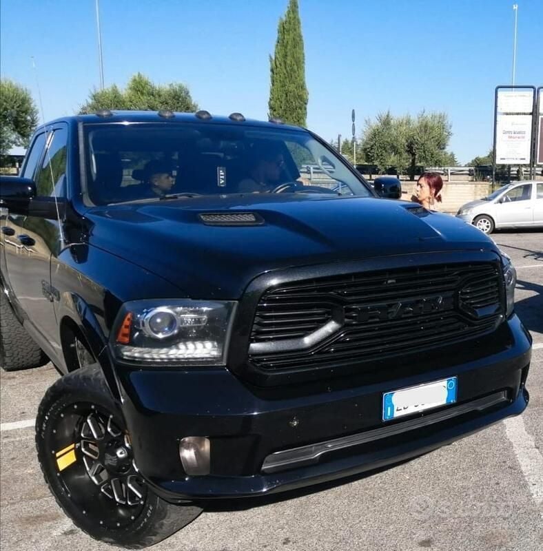 Nero Usata 2017 Dodge Ram Pick-up | 45.000 € - Immagine 1/4