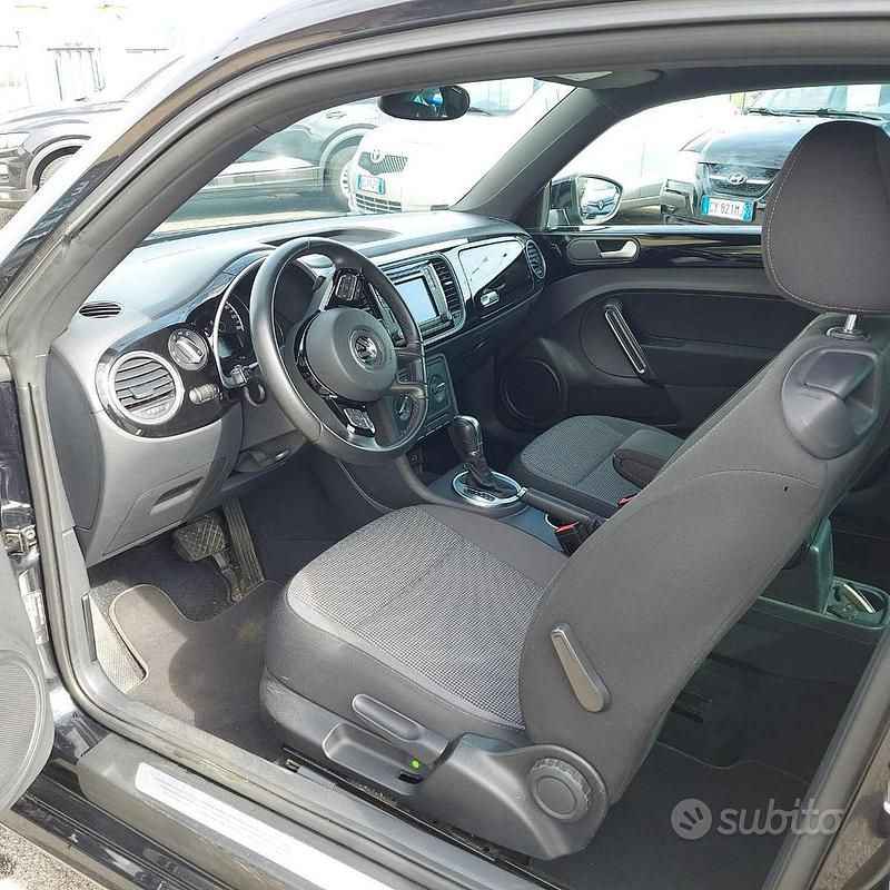 Käytetty VW Beetle 2016 Musta Viistoperä