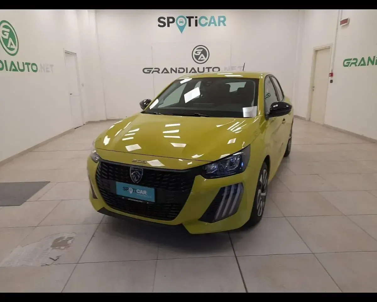 Usata Peugeot 208 Active 75 CV (55 kW) 2024 Utilitaria