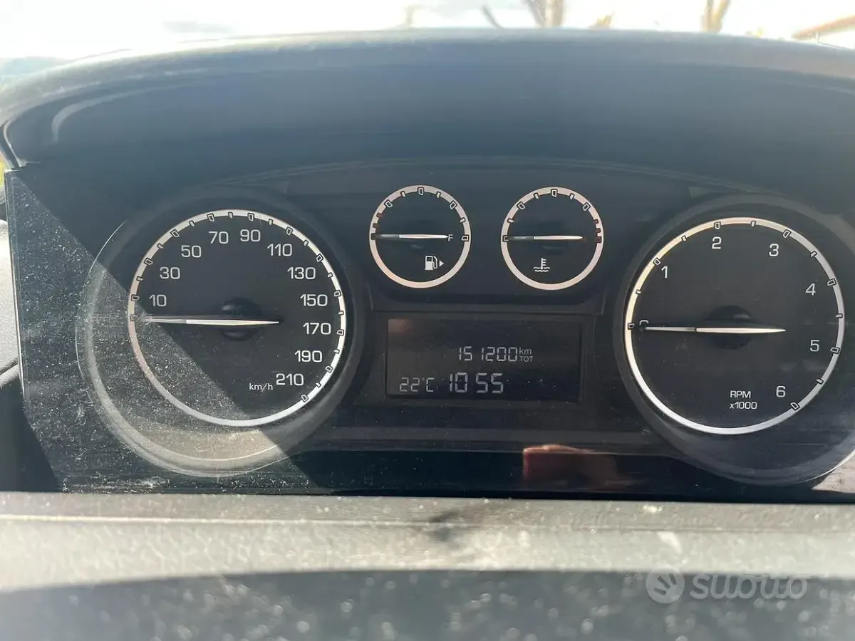 Usata Lancia Ypsilon 95 CV (69 kW) 2015 Grigio Utilitaria