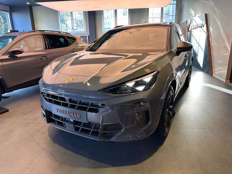 Grigio grafene Usata 2024 Cupra Terramar VZ SUV | 56.990 € - Immagine 1/4