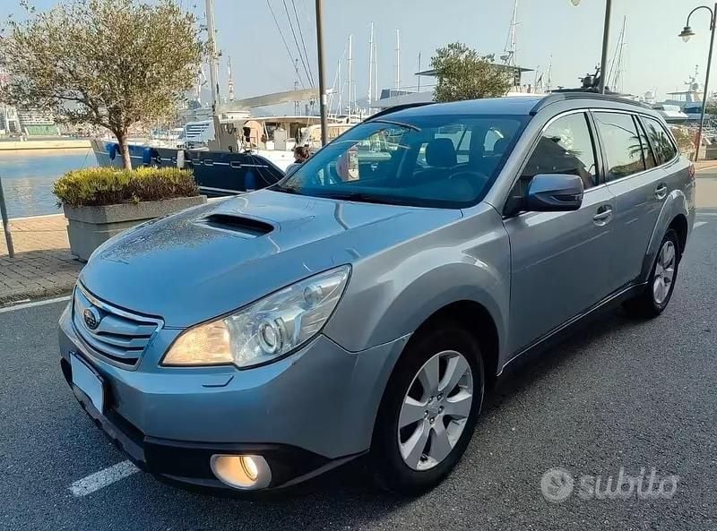 Usata Subaru Outback 150 CV (110 kW) 2009 Grigio Station wagon