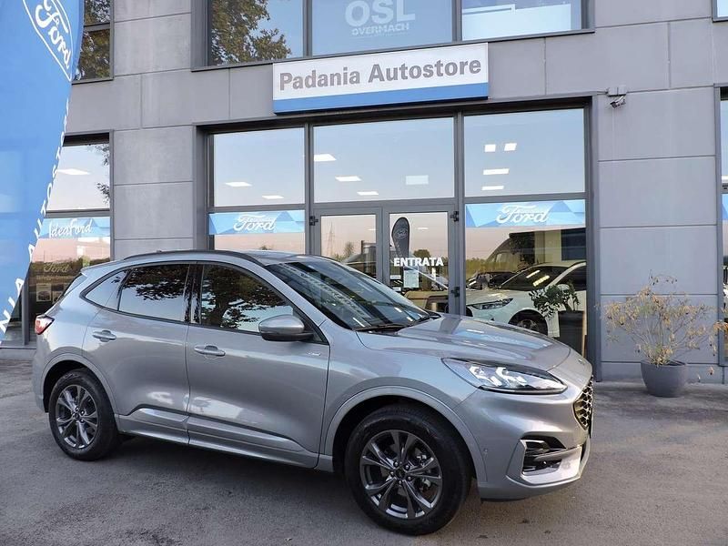 Usata Ford Kuga ST-Line X 224 CV (164 kW) 2023 Solar silver SUV