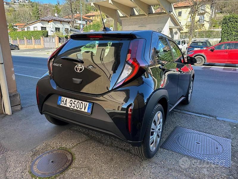 Nuova Toyota Aygo X Active 72 CV (52 kW) 2025 Nero SUV