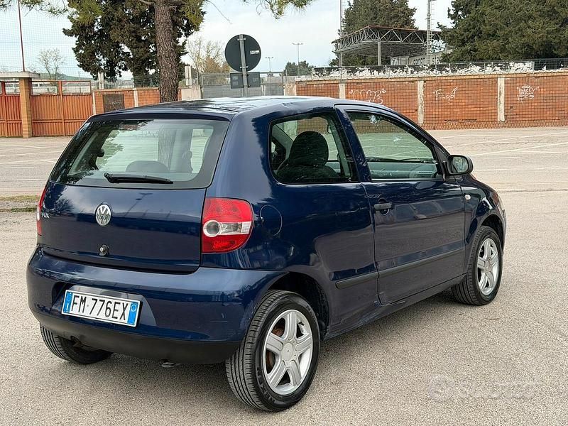 Usata VW Fox 54 CV (39 kW) 2007 Blu Utilitaria