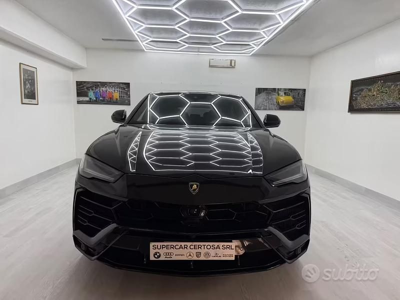 Usata Lamborghini Urus 650 CV (478 kW) 2020 Nero SUV