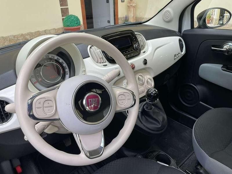 Begagnad Fiat 500 Lounge 69 HK (50 kW) 2018 Vit Halvkombi