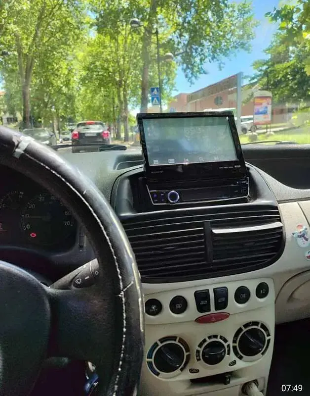 Usata Fiat Punto Dynamic 86 CV (63 kW) 2003 Grigio Utilitaria