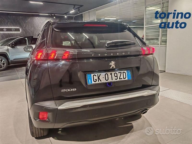Usata Peugeot 2008 Allure 131 CV (96 kW) 2022 Nero SUV