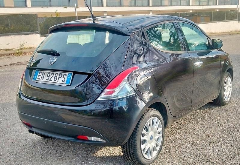 Usata Lancia Ypsilon 2013 Nero Utilitaria