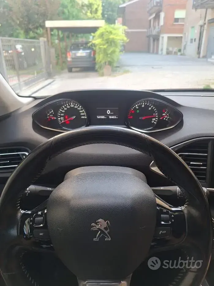 Usata Peugeot 308 Allure 120 CV (88 kW) 2017 Grigio Station wagon