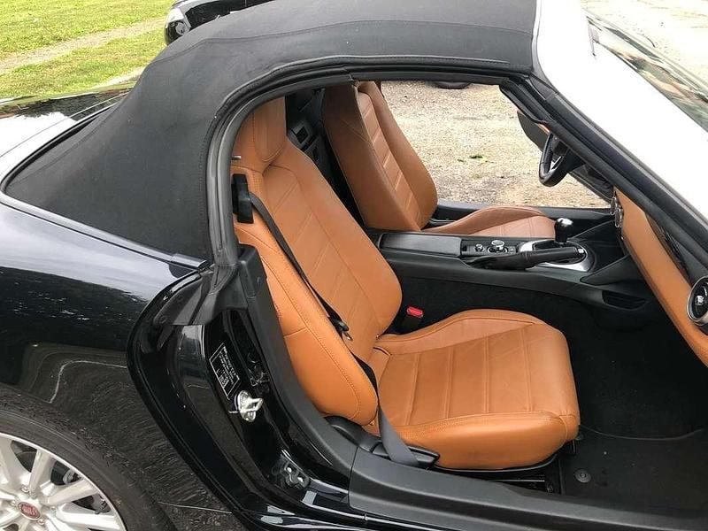 Usata Fiat 124 Spider Lusso 140 CV (102 kW) 2017 Nero Cabrio