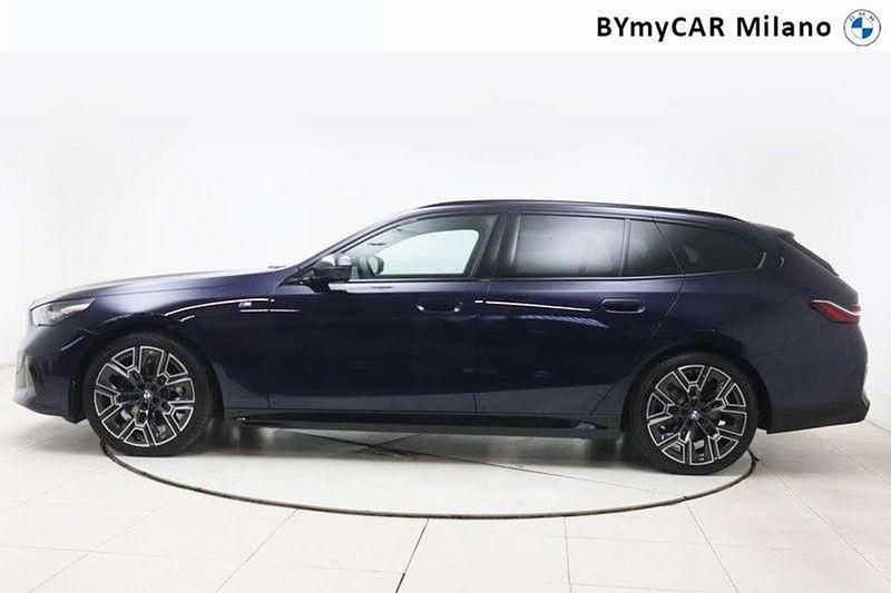 Usata BMW 520 M Sport 197 CV (144 kW) 2024 Blu Station wagon