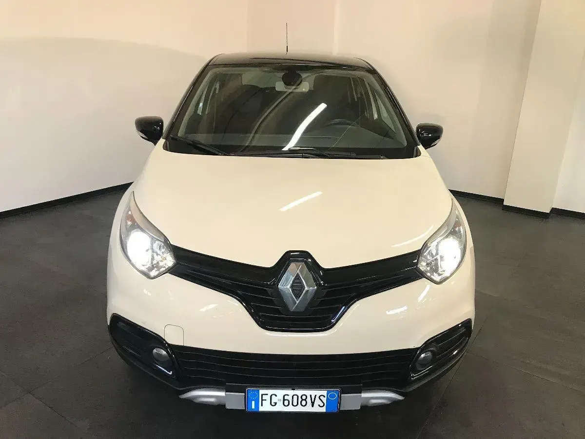 Usata Renault Captur Intens 110 CV (80 kW) 2017 Beige SUV