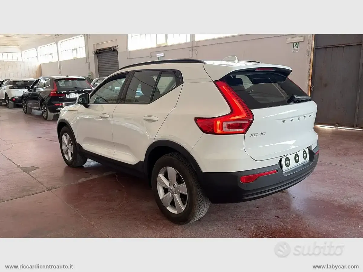 Usata Volvo XC40 Core 129 CV (94 kW) 2022 Bianco SUV