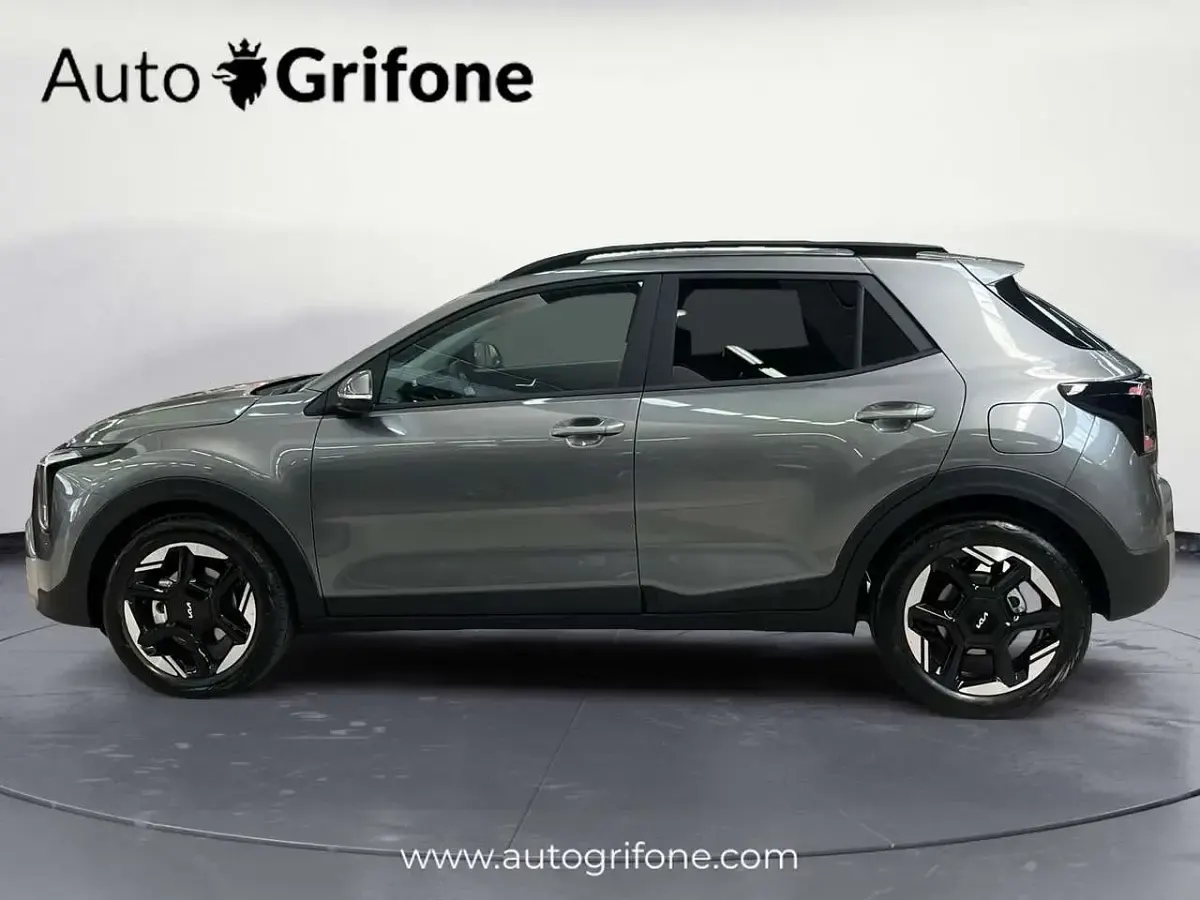 Nuova Kia Stonic Style 101 CV (74 kW) 2026 Grigio SUV