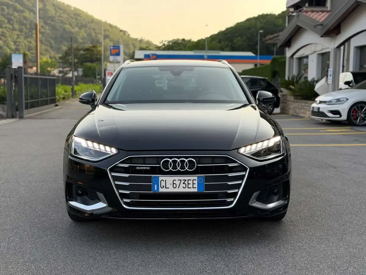 Usata Audi A4 Advanced 204 CV (150 kW) 2022 Nero mito metallizzato Station wagon