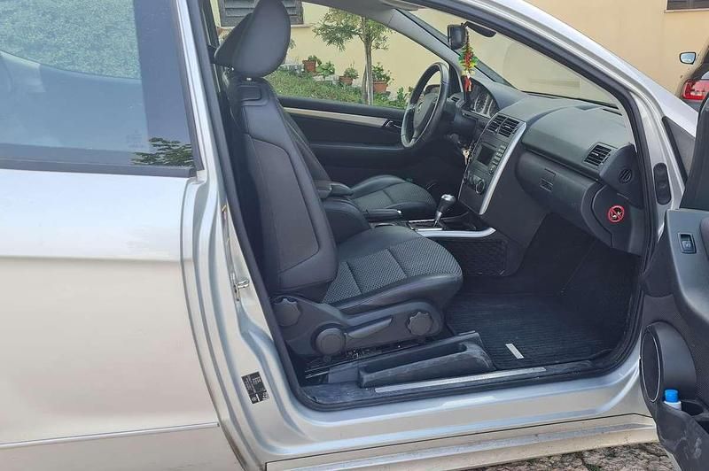 Usata Mercedes A160 Elegance 95 CV (69 kW) 2009 Argento Coupé