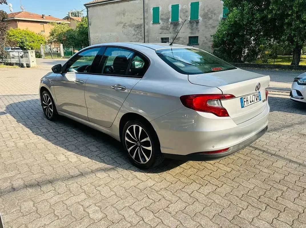Usata Fiat Tipo Easy 95 CV (69 kW) 2016 Berlina