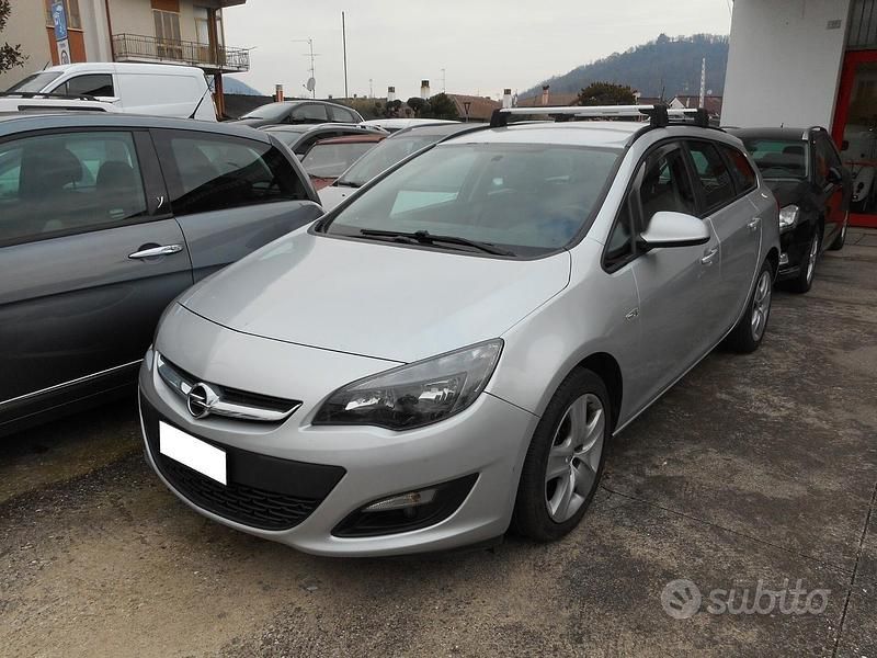 Usata Opel Astra Cosmo 140 CV (102 kW) 2016 Grigio Station wagon