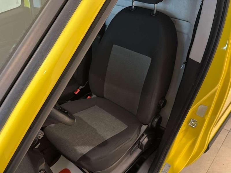 Usata Fiat Doblò 95 CV (69 kW) 2018 Giallo Monovolume