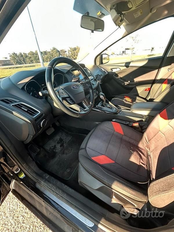 Usata Ford Focus Titanium 120 CV (88 kW) 2017 Nero Berlina