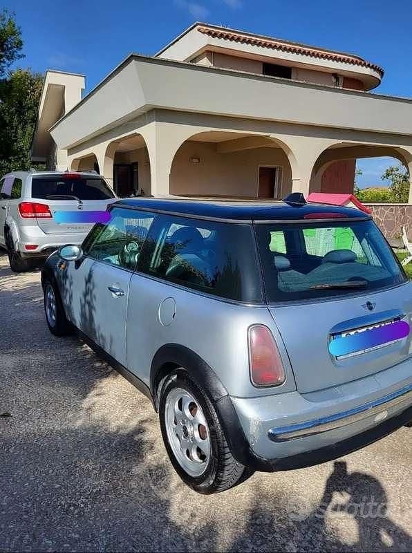 Begagnad Mini Cooper 116 HK (85 kW) 2003 Grå Halvkombi