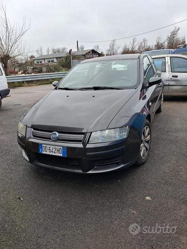 Usata Fiat Stilo 120 CV (88 kW) 2007 Grigio Station wagon