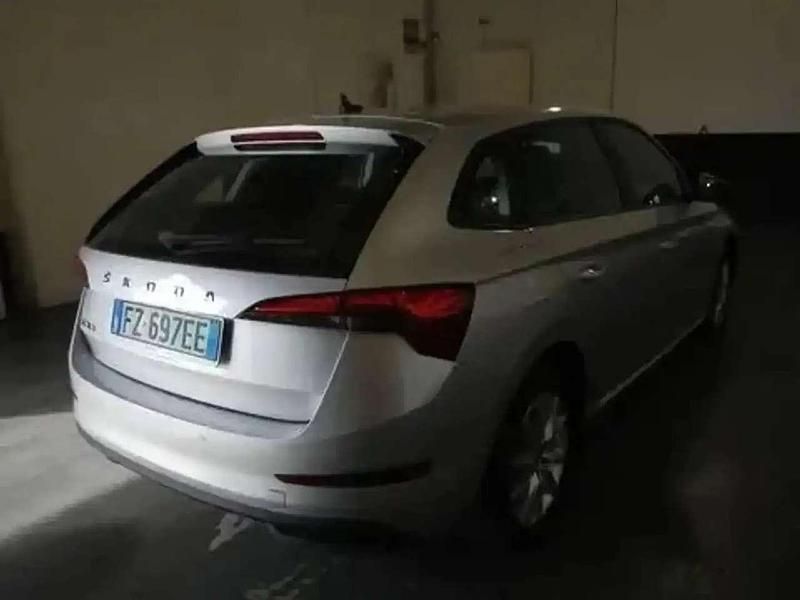 Usata Skoda Scala Ambition 116 CV (85 kW) 2020 Argento Utilitaria