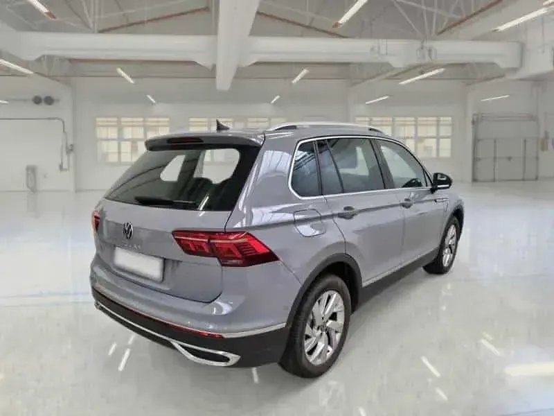 Usata VW Tiguan Elegance 204 CV (150 kW) 2021 Grigo SUV