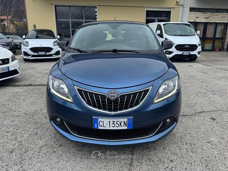 Usata Lancia Ypsilon Gold 69 CV (50 kW) 2022 Blu Utilitaria