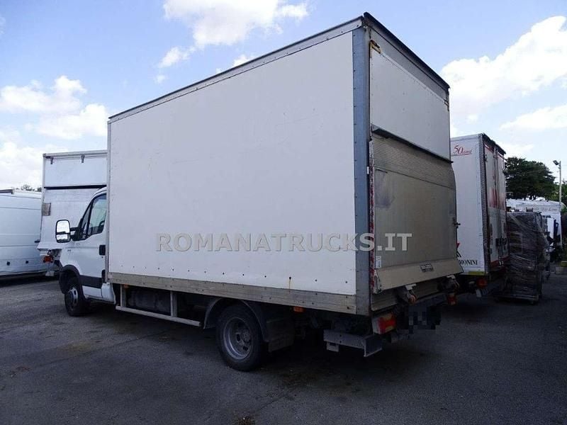 Usata Iveco Daily 126 CV (92 kW) 2014 Bianco Furgone