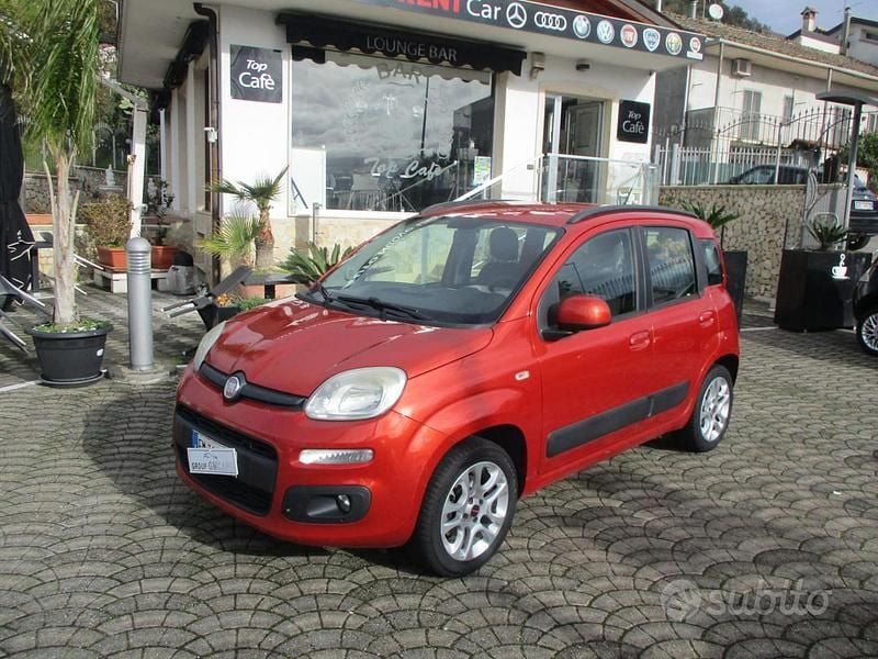 Usata Fiat Panda Lounge 85 CV (62 kW) 2013 Rosso Berlina