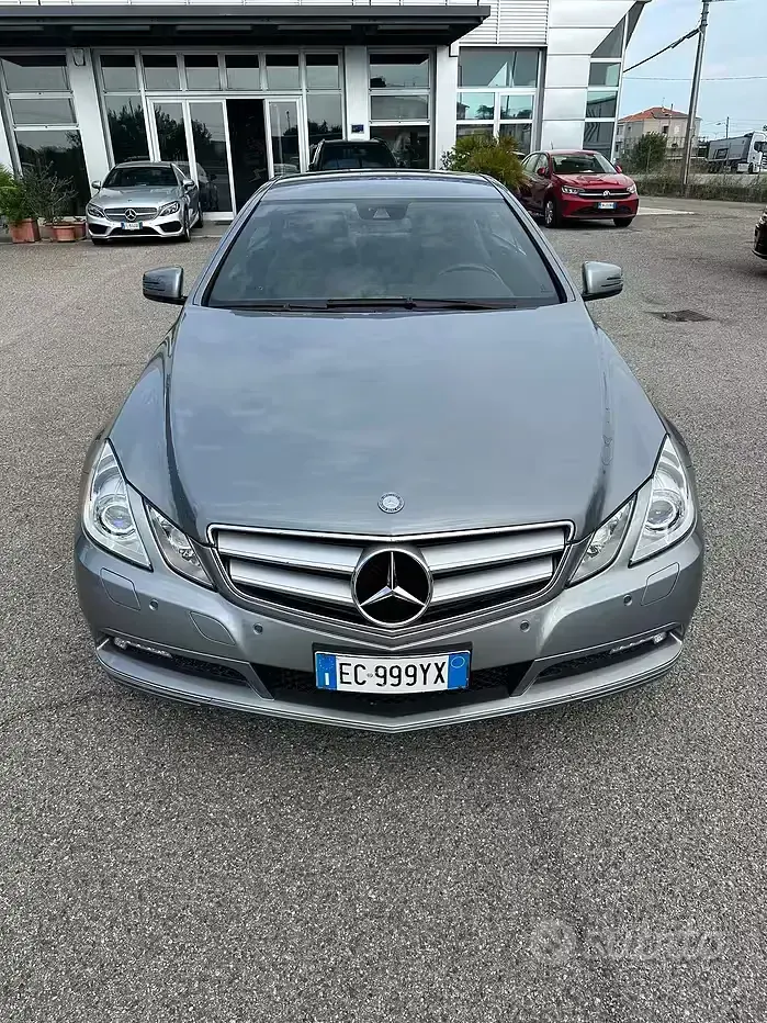 Usata Mercedes E200 Avantgarde 184 CV (135 kW) 2010 Grigio Coupé