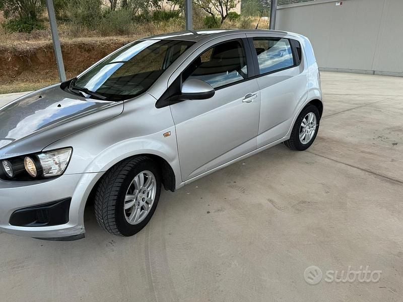 Usata Chevrolet Aveo LT 75 CV (55 kW) 2014 Grigio Berlina