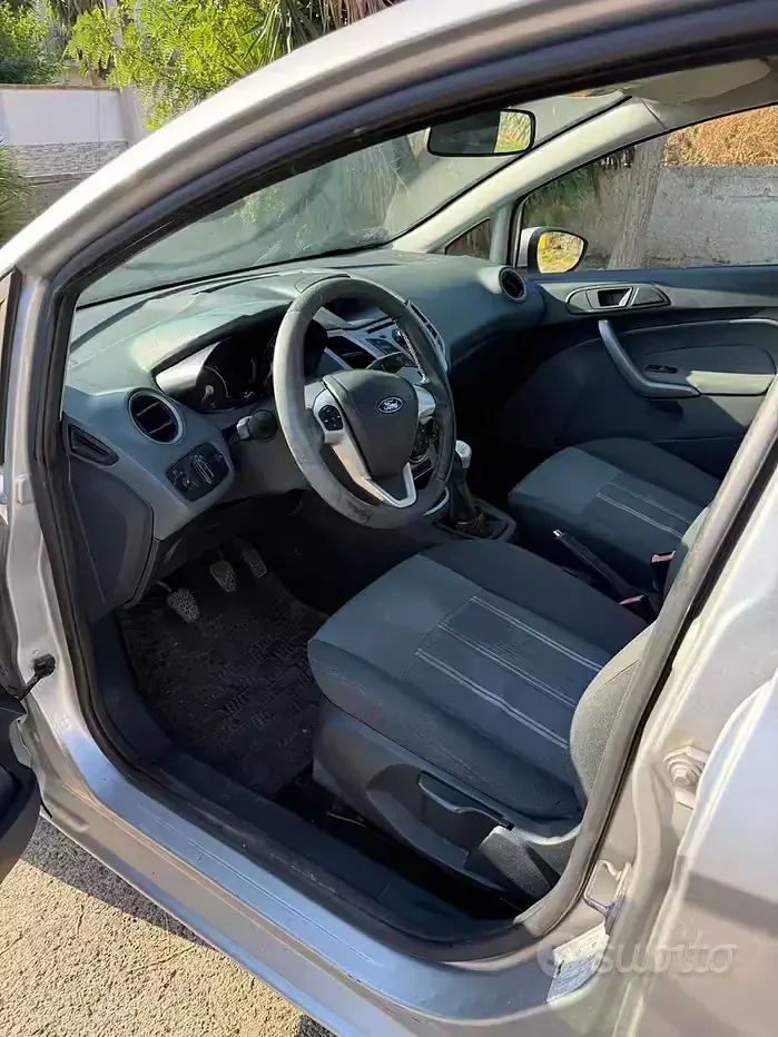 Usata Ford Fiesta Titanium 2009 Grigio Berlina