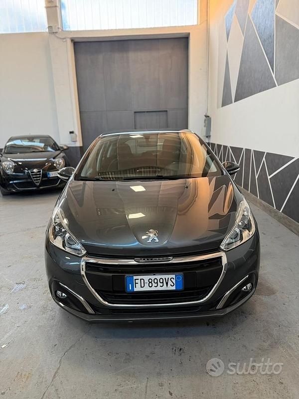 Usata Peugeot 208 2016 Grigio Utilitaria