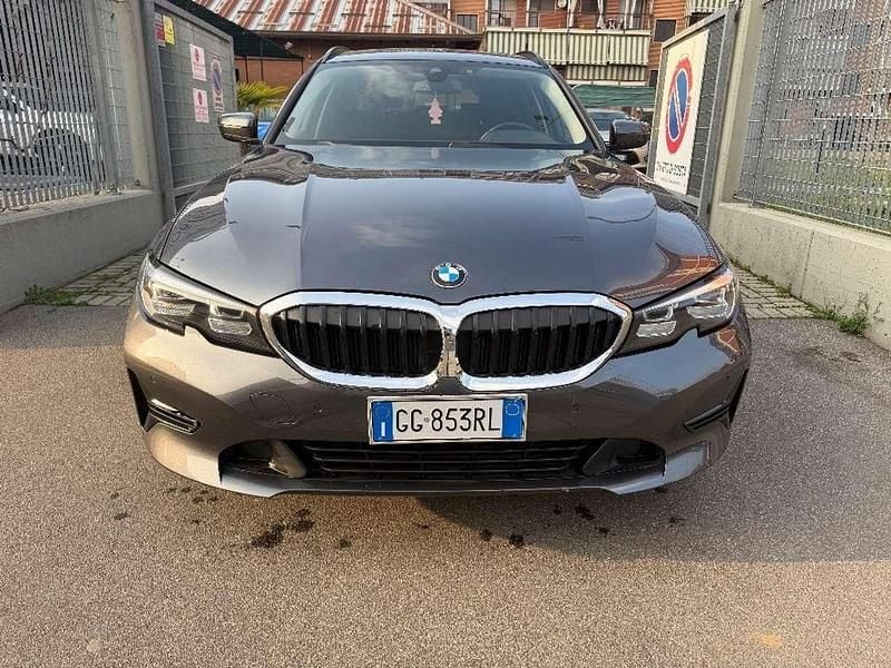 Usata BMW 316 Advantage 122 CV (89 kW) 2021 Grigio scuro Station wagon