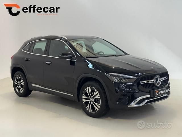 Usata Mercedes GLA200 Advanced Plus 150 CV (110 kW) 2024 Nero SUV