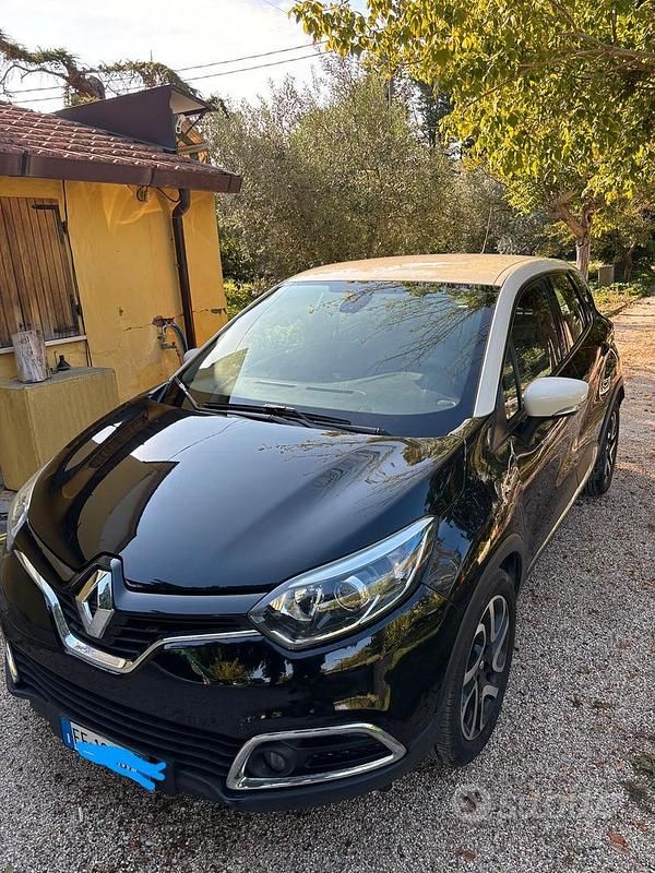 Usata Renault Captur Intens 120 CV (88 kW) 2016 Nero SUV