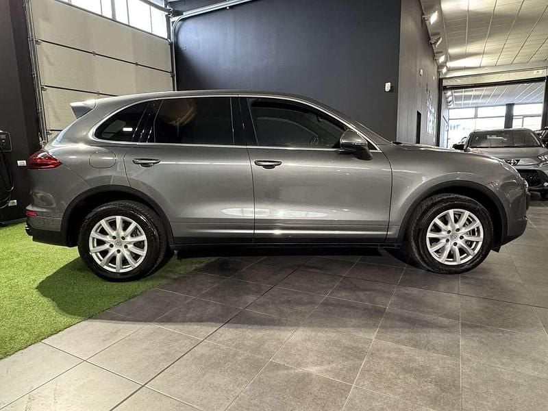 Usata Porsche Cayenne 250 CV (183 kW) 2016 Grigio SUV