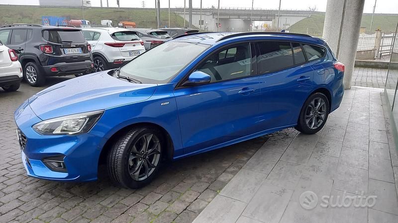 Usata Ford Focus ST-Line 120 CV (88 kW) 2020 Desert island blue Station wagon