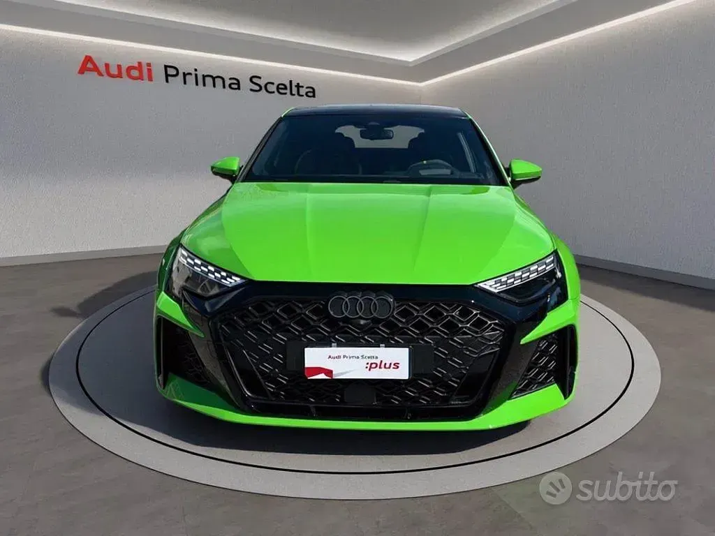 Nuova Audi RS3 400 CV (294 kW) 2025 Verde Berlina