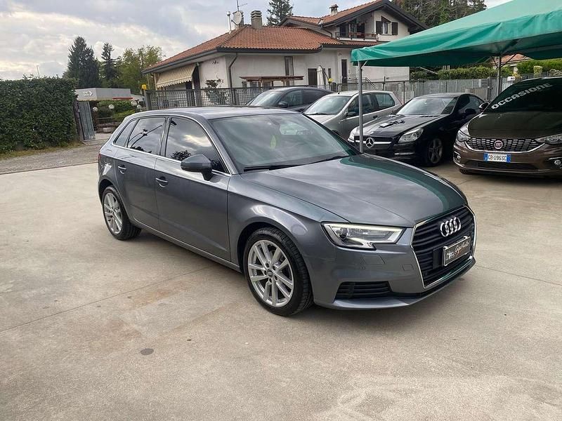Usata Audi A3 Ambiente 116 CV (85 kW) 2018 Grigio Berlina
