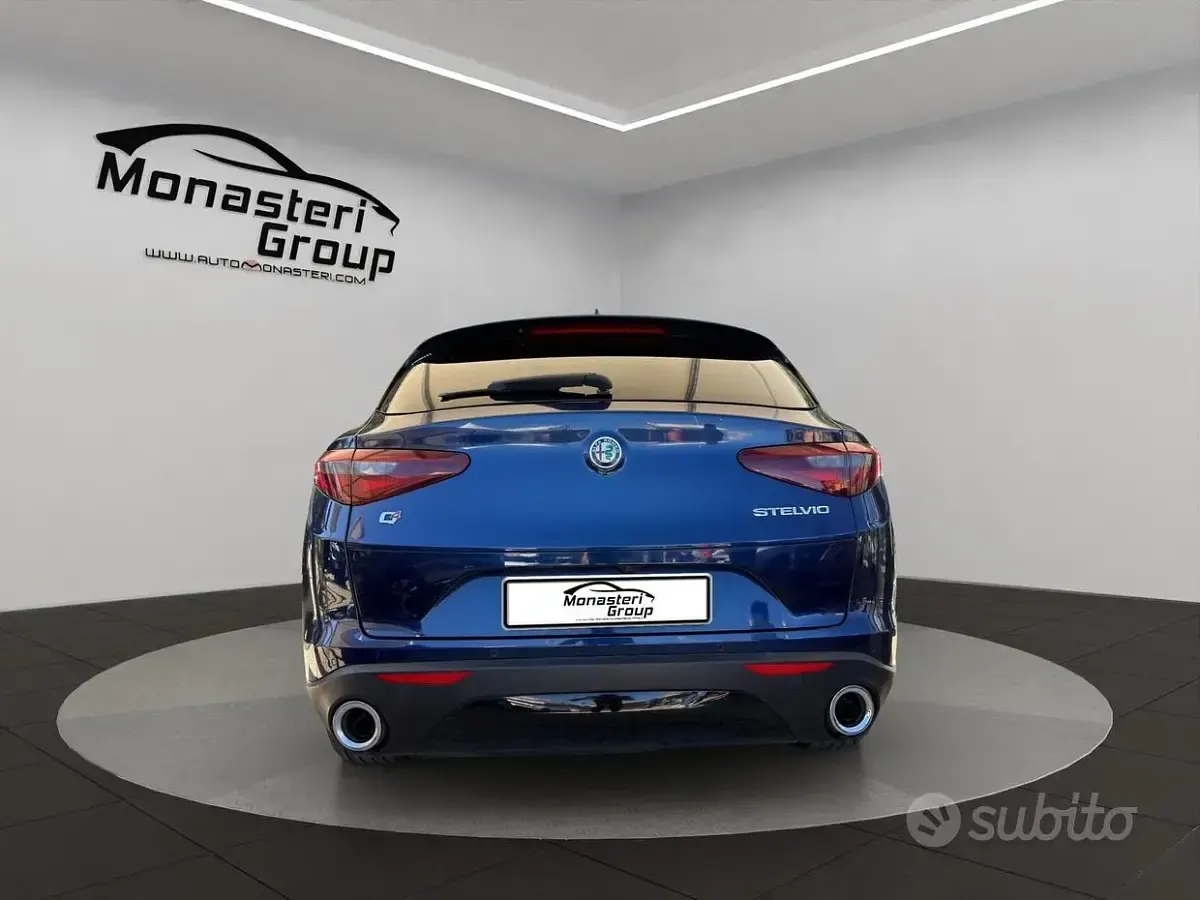 Usata Alfa Romeo Stelvio 210 CV (154 kW) 2017 Blu SUV