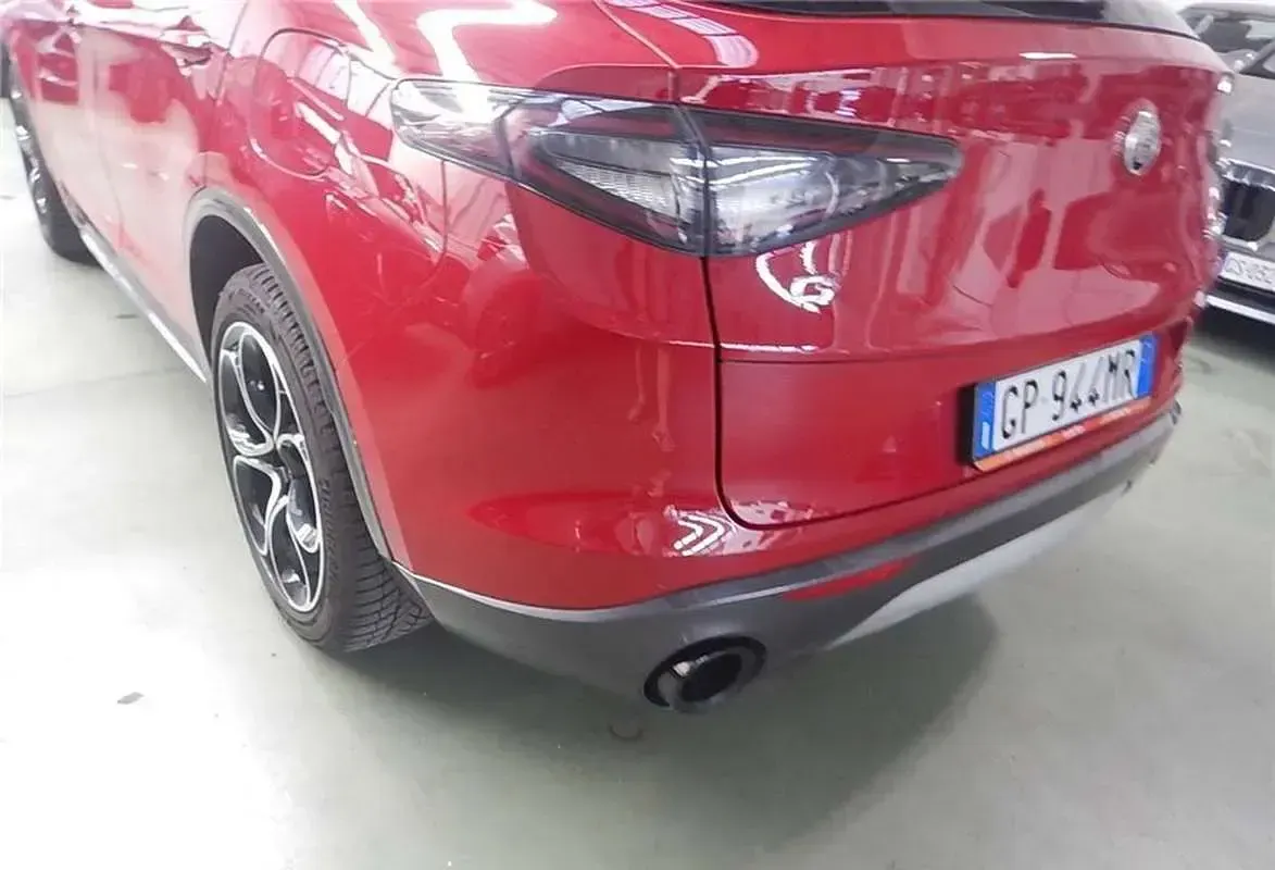 Usata Alfa Romeo Stelvio Ti 209 CV (153 kW) 2023 SUV