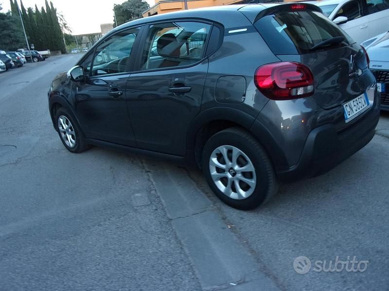 Gebraucht Citroën C3 Feel 83 PS (61 kW) 2023 Grau Kleinwagen