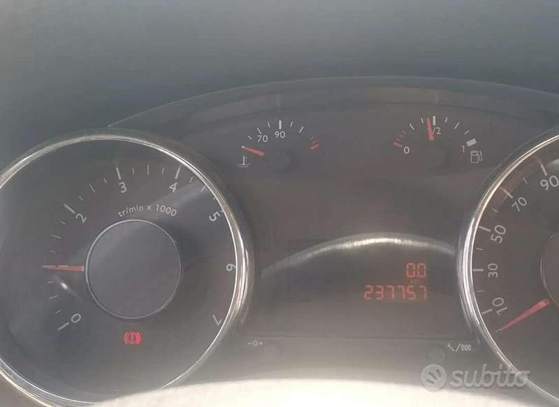 Usata Peugeot 5008 Family 120 CV (88 kW) 2012 Monovolume